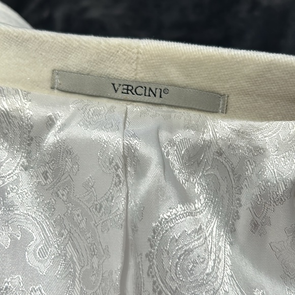 It Sparkles ✨ - Picture 8 of 9